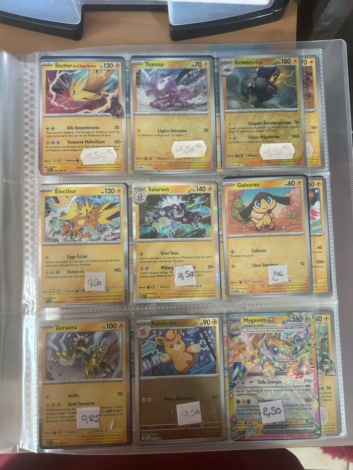 Carte Pokémon type électrique