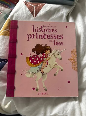 Livre, les plus belles histoires de princesse et de fées