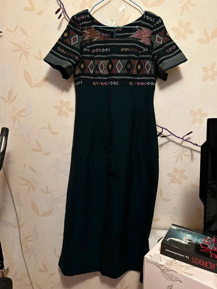 Longue robe traditionnelle thaïlandaise