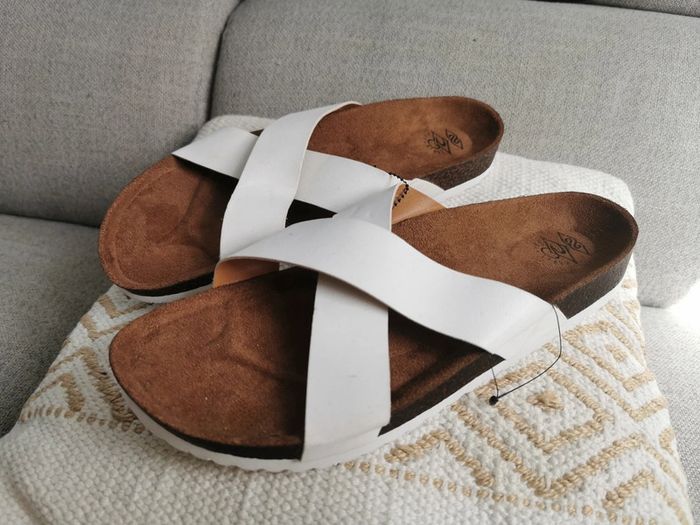 Nu pied sandale mule Rip Curl Stellar blanc taille 41 neuf