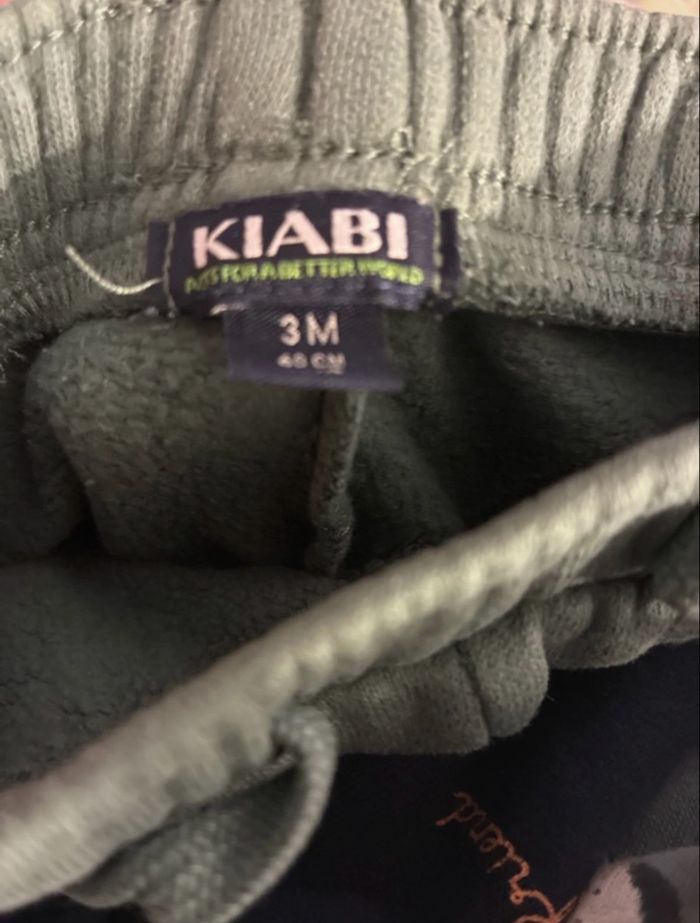 Lot 3 joggings bébé Kiabi 3 mois – Kaki, pingouin, bleu marine “Hello best friend” - photo numéro 4