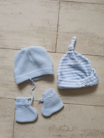Lot bonnets chausson naissance