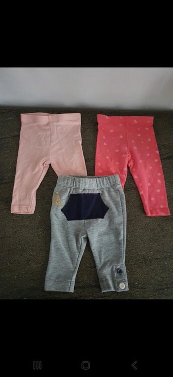 3 pantalons legging.