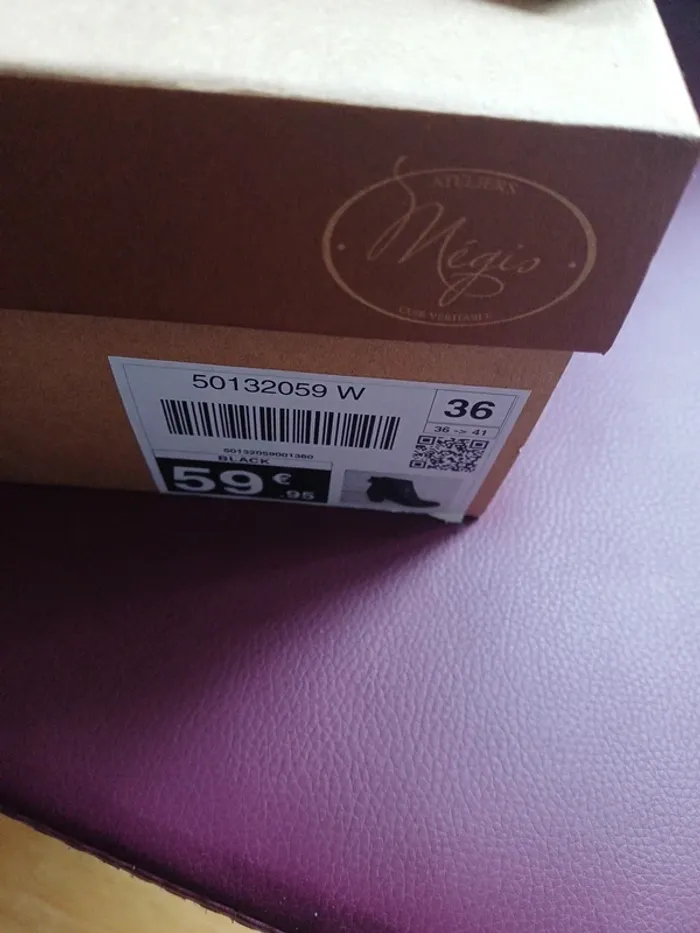 Jolie paire de bottines - photo numéro 7
