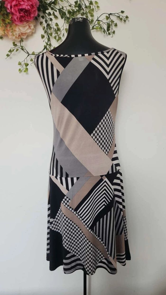 Robe fluide été à motif graphique asymétrique femme 🎀 Taille S 🎀 - photo numéro 4