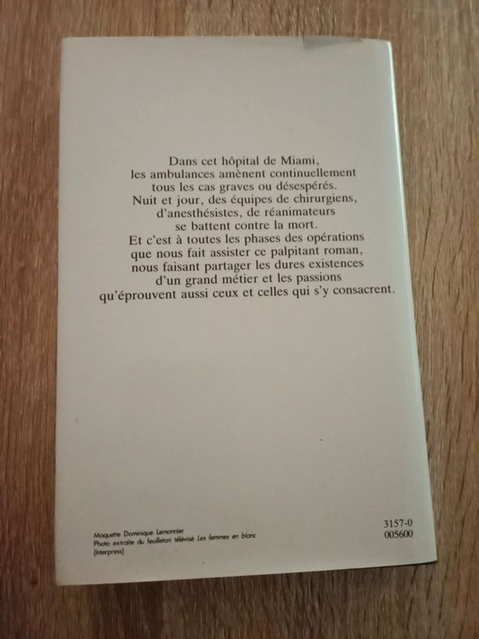 Slaughter - Femmes en blouse blanche - photo numéro 2