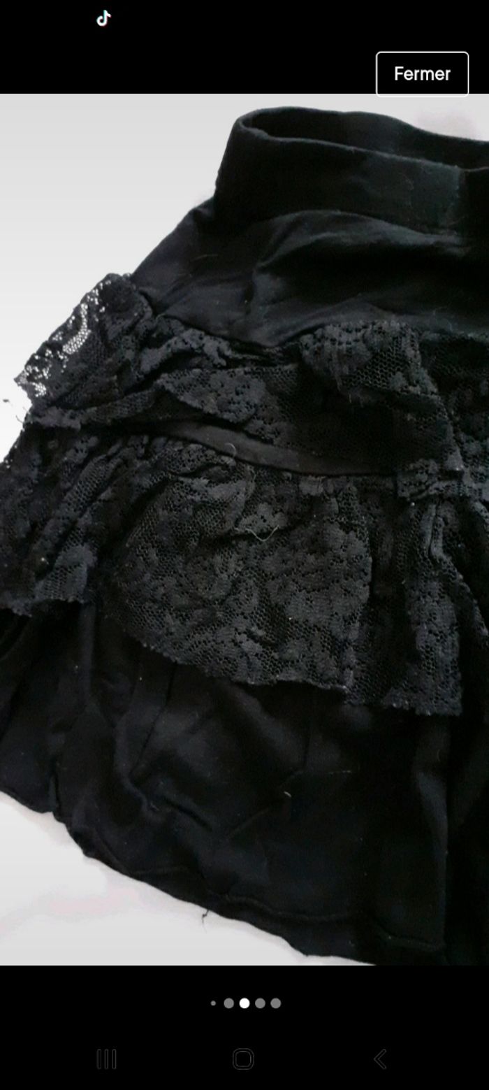 Jupe noir avec dentelle - photo numéro 2