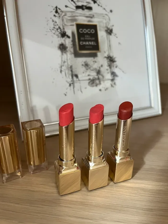 3 rouges à lèvres clarins - photo numéro 2