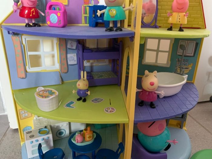 Lot Peppa pig maison parcs et figurines - photo numéro 6