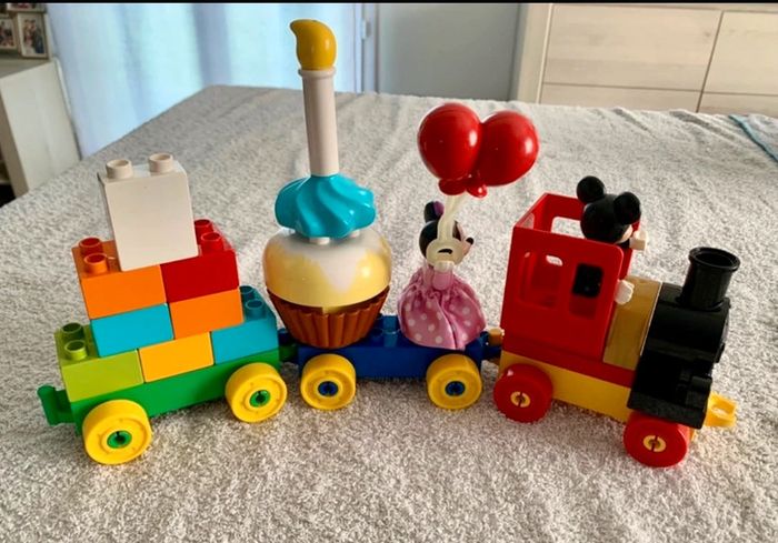 Lego 10597 La parade d’anniversaire Mickey et Minnie - photo numéro 3