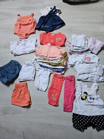 Lot 6 mois bébé fille
