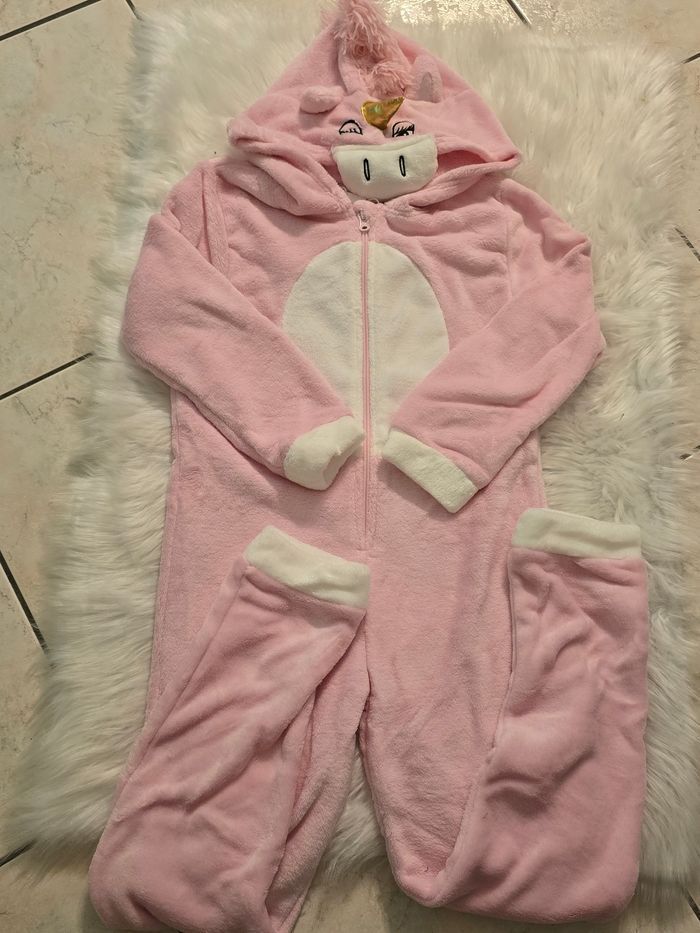 Neuve (non portée)🏷 🩷😍🤩 superbe  surpyjama 10 ans fille 🩷😍🤩 - photo numéro 2