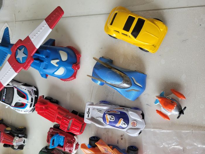 Lot de 25 véhicules certaines de marques - photo numéro 2