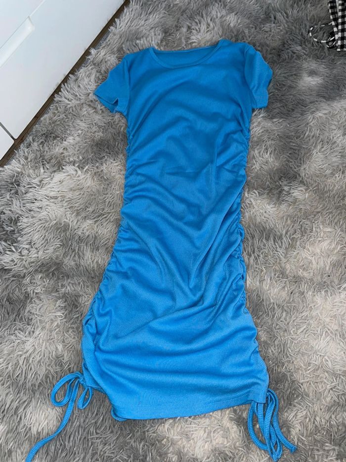 Robe bleu - photo numéro 2