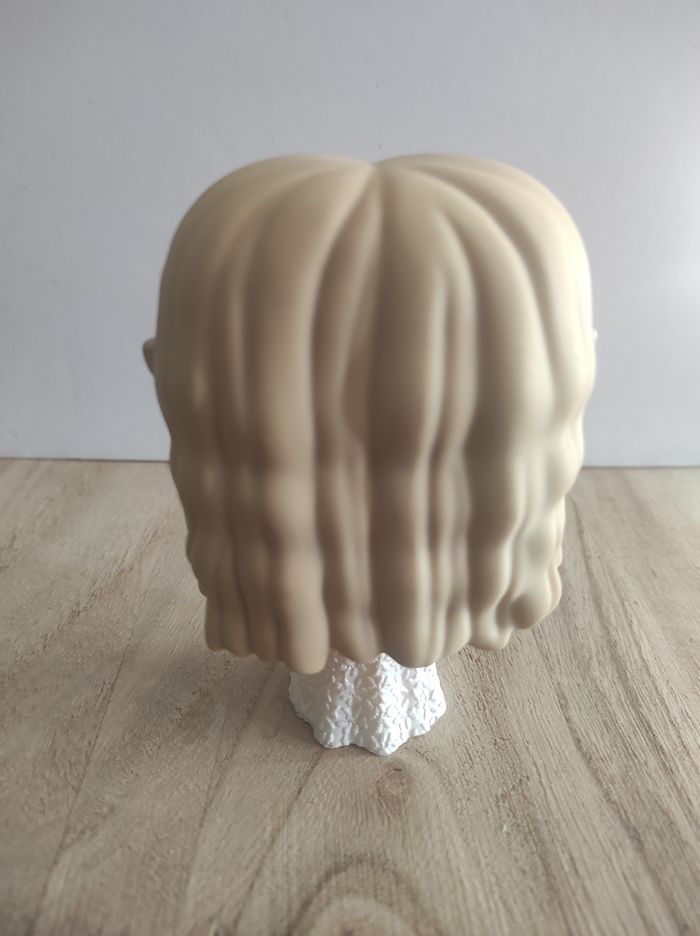 Figurine Funko pop Galadriel 631 SANS boîte ( Le Seigneur des Anneaux ) - photo numéro 3