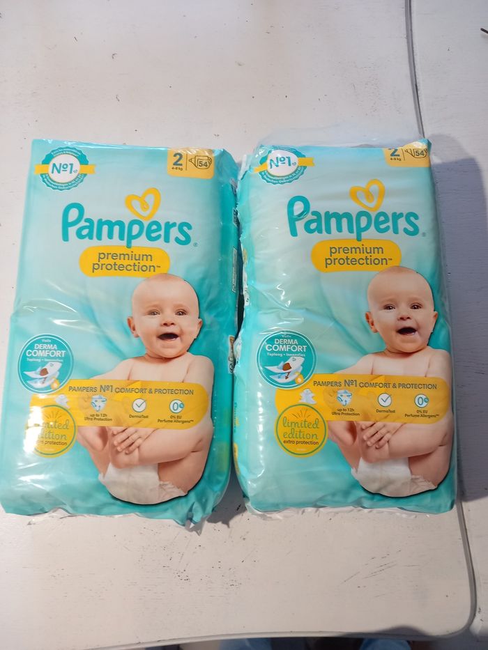 Couches  pampers  premium protection taille 2