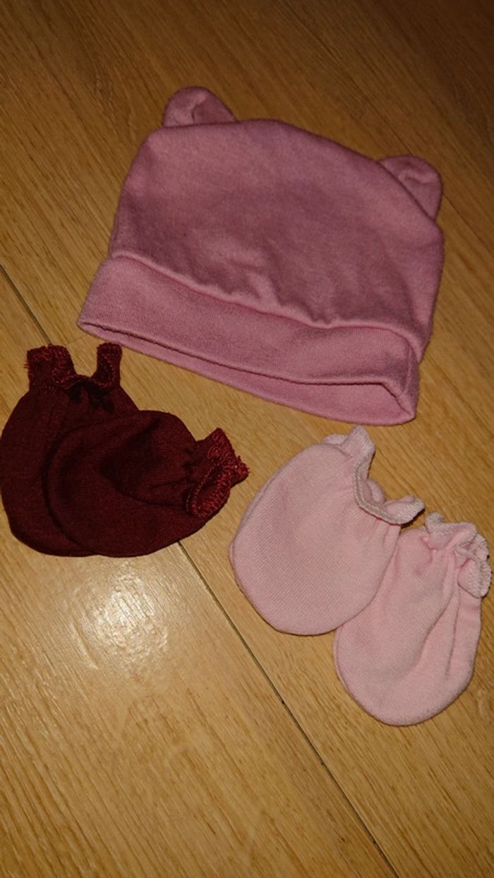 Bonnet rose et 2 paires de moufles bébé - photo numéro 3