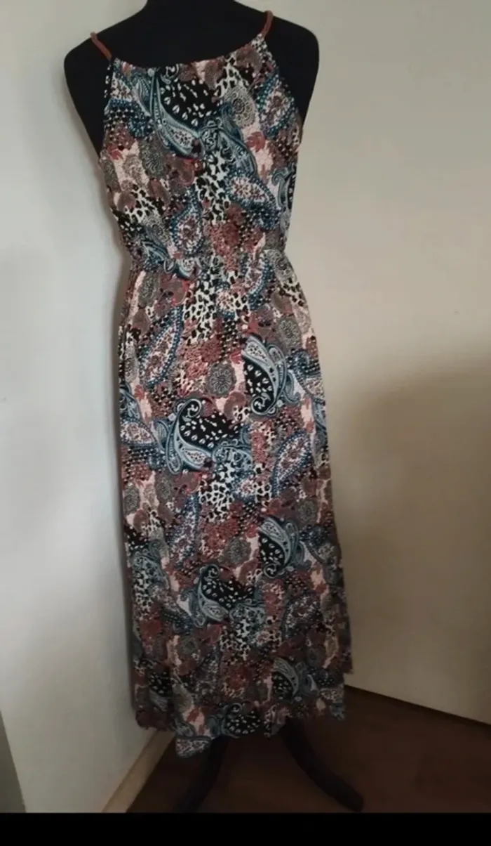 Jolie robe longue taille unique - photo numéro 4