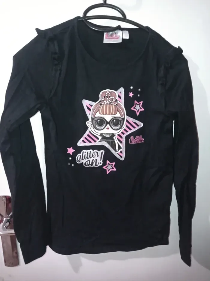 T-shirt manche longue noir motif poupée LOL