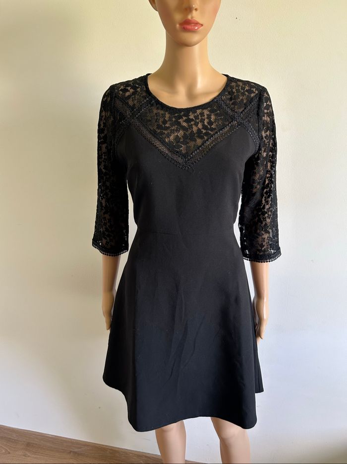 Robe noire neuve avec dentelle Grace&Mila taille S (valeur 55€)