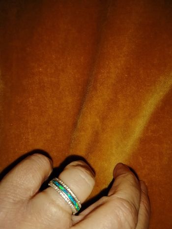 Anneau argenté avec emaux