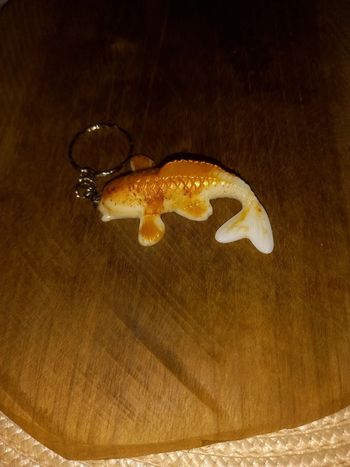 Porte clé varie koi epoxy