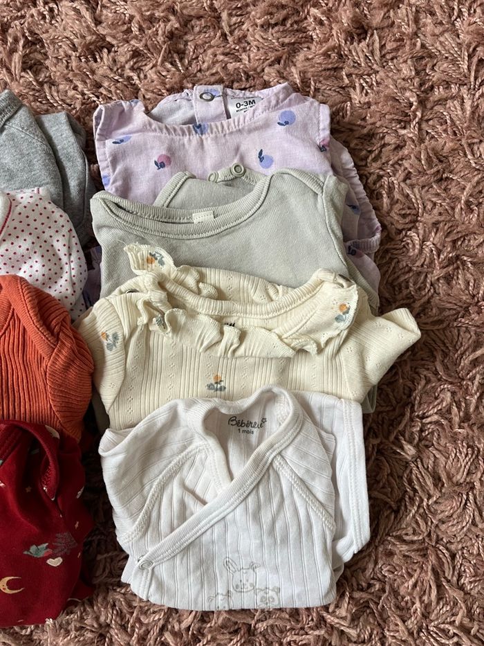 Lot body 1 mois - photo numéro 4