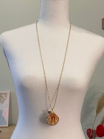 Collier long coquillage orange doré acier inoxydable 