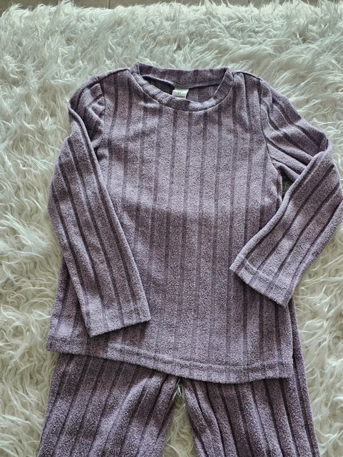 Ensemble lila taille 5 ans - photo numéro 3