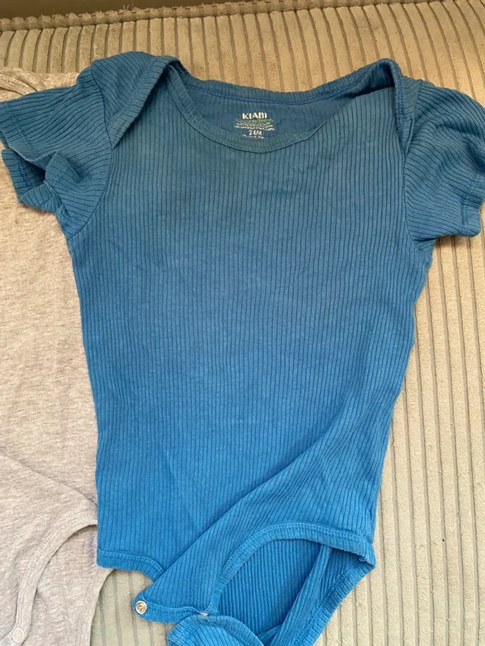 Lot 3 bodies 24 mois manches courtes - photo numéro 6