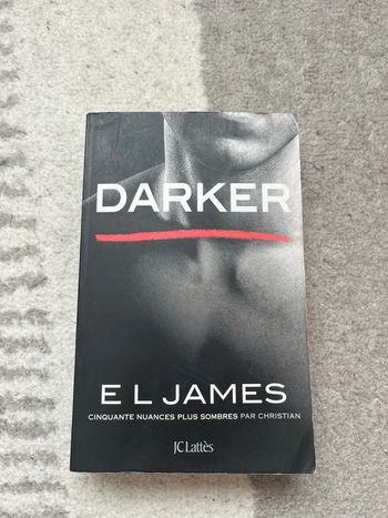 Dark romance Darker ELjames bon état