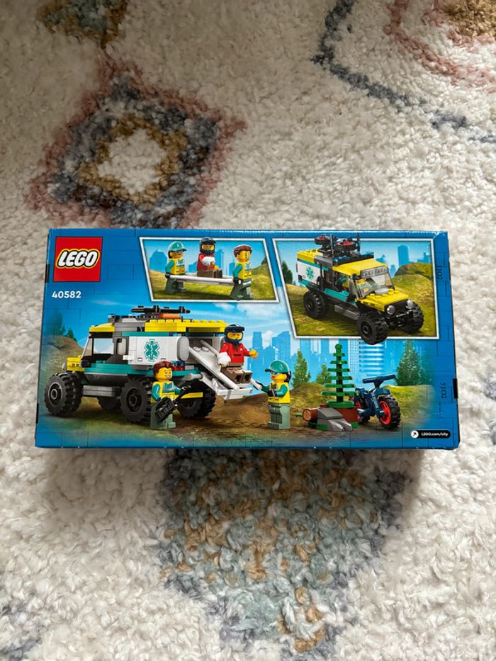 Lego 40582 L’intervention de l’ambulance tout-terrain • NEUF - photo numéro 2