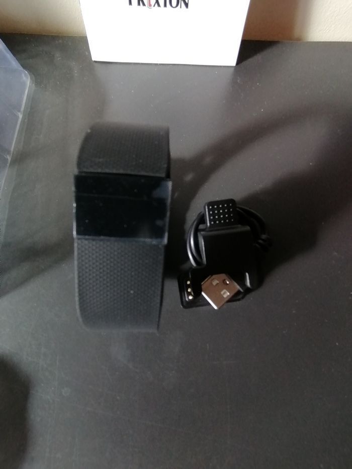 Montre bracelet connectée Smartband Neuve - photo numéro 5