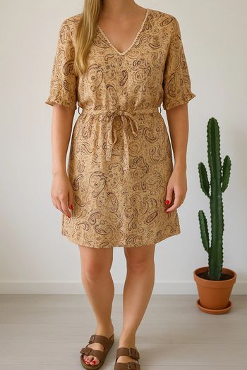 Belle robe midi à motifs fleuris cachemire - Taille 40 - Les Petites Bombes