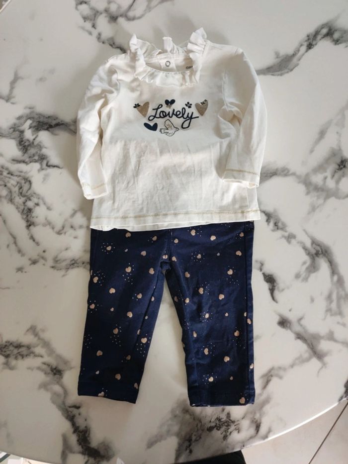 Ensemble taille 9 mois jean et tee shirt manches longues