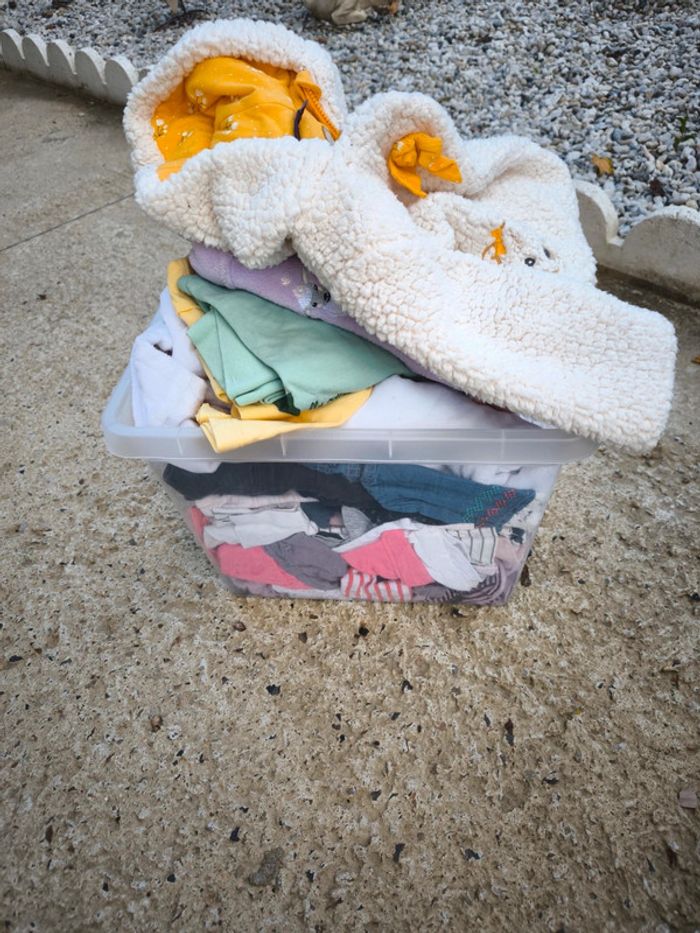 Lot de vêtements 6 mois hivers - photo numéro 2