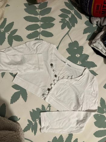 Gilet/ boléro fille 8 ans DDP