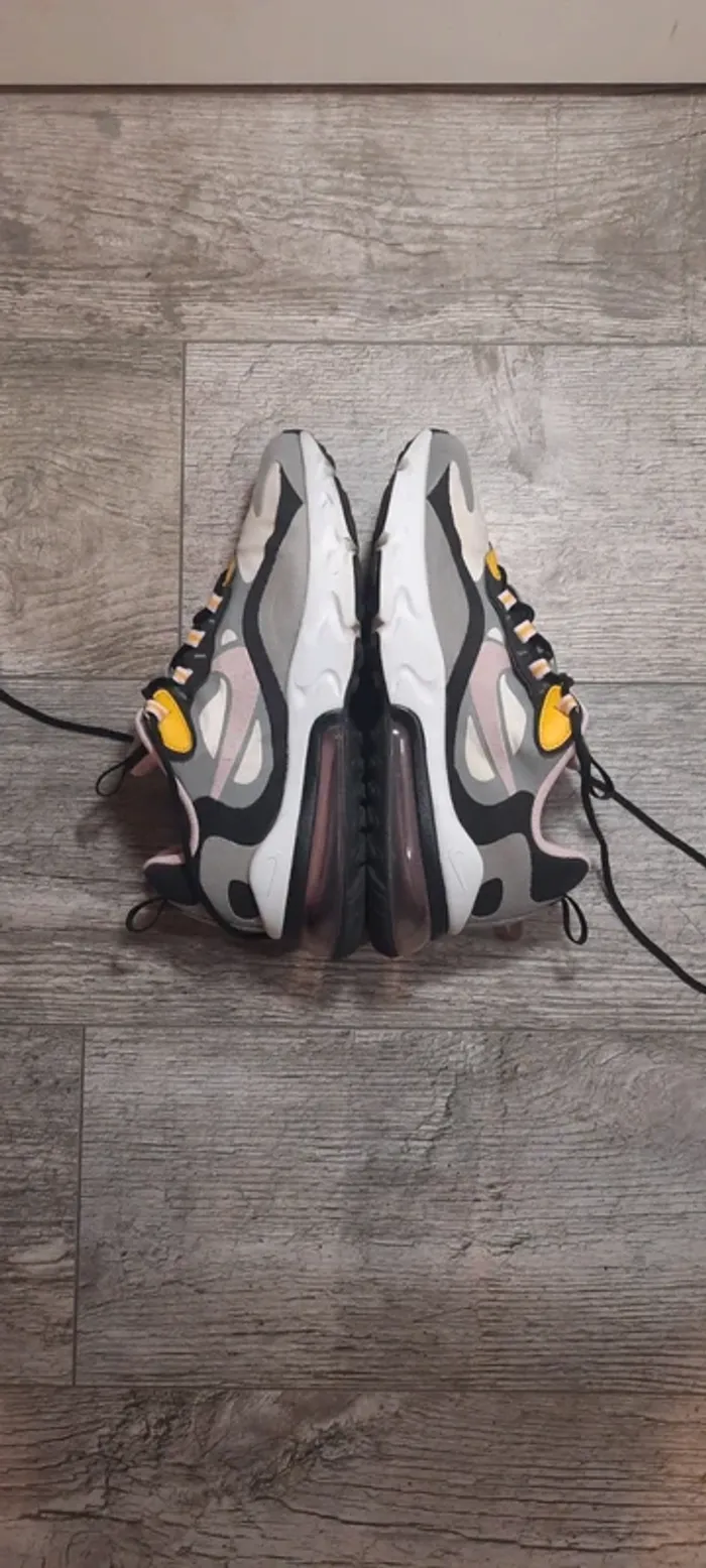 Basket femme Nike Air Max 270 React taille 38,5 - photo numéro 6