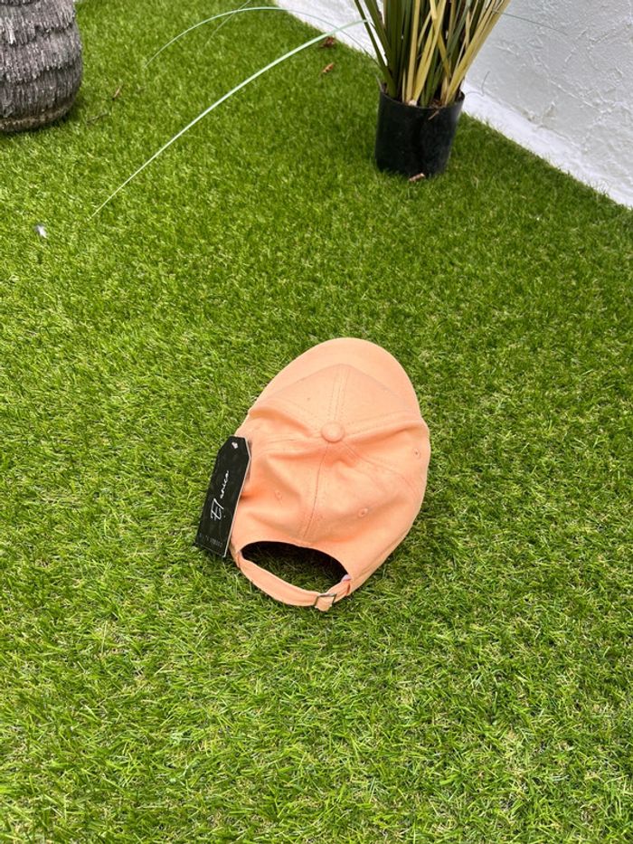 Très belle casquette neuve - photo numéro 5