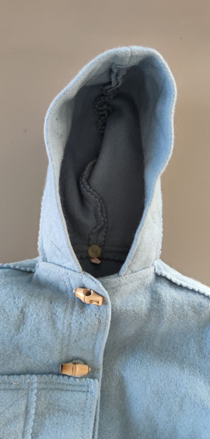 Manteau à capuche 18 mois bleu clair très bon état - photo numéro 6
