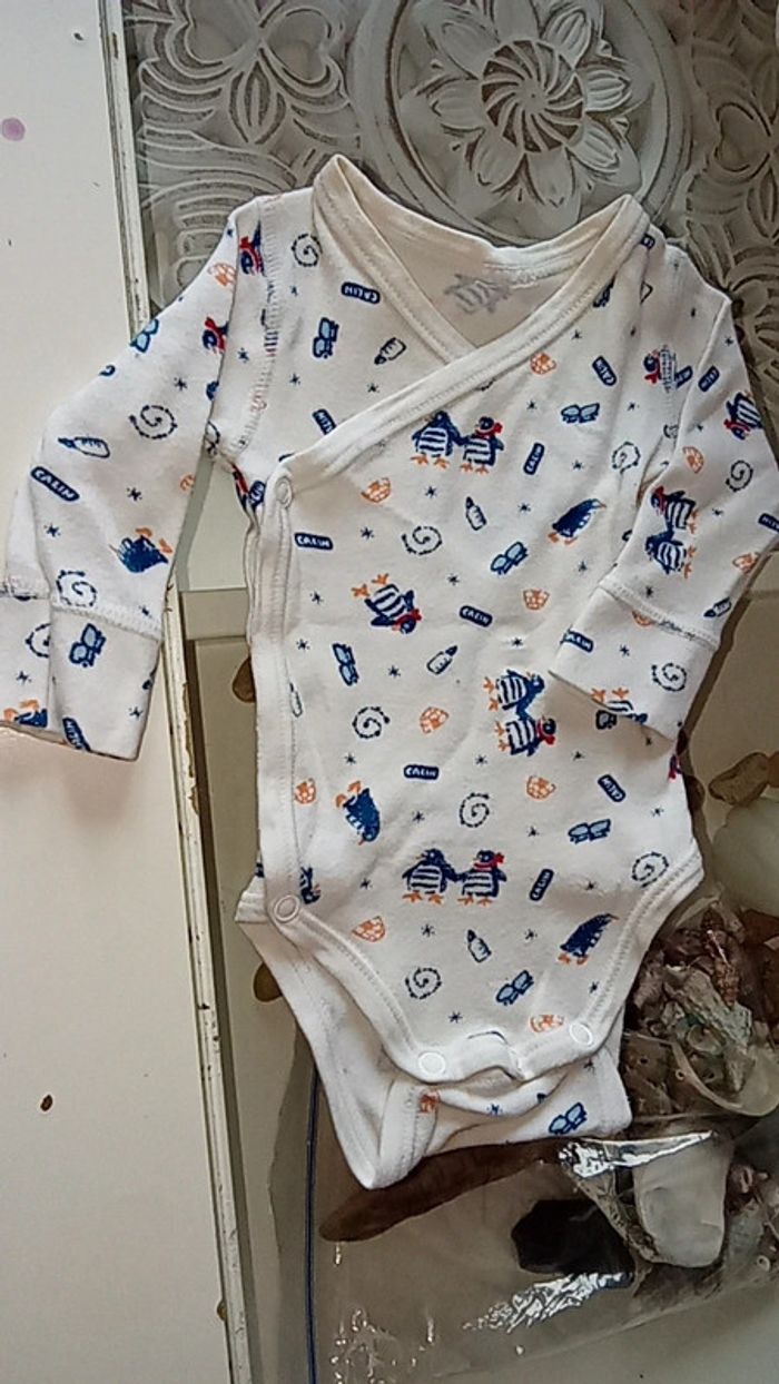Lot 2 pyjamas + 1 bodie + 1 brassière en laine taille 0Mois - Naissance - photo numéro 9