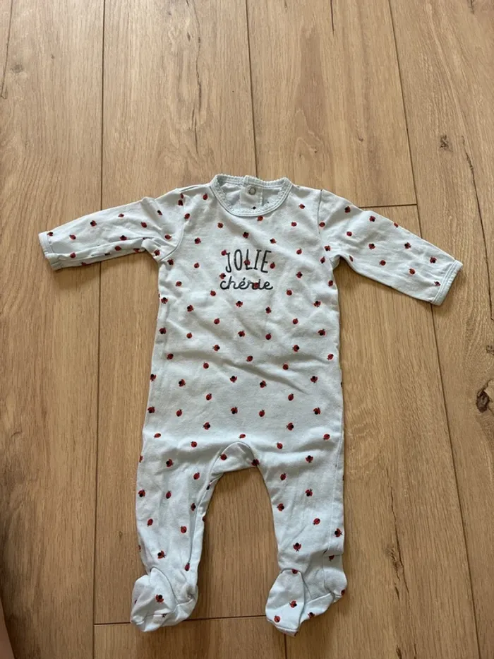 Pyjama à bébé