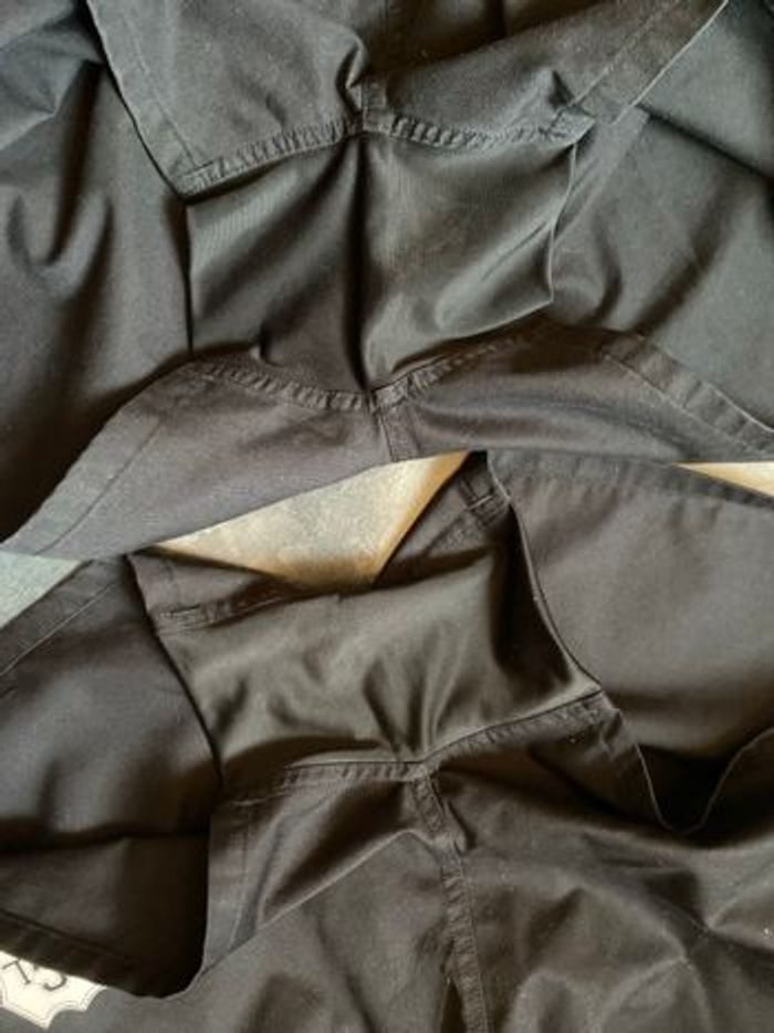 2 shorts de rugby FXV taille M club le grand Quevilly - photo numéro 2