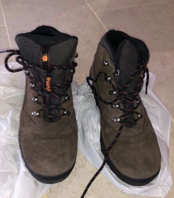 Chaussures Lafuma Gore Tex P40 en parfait  état à 40 euros