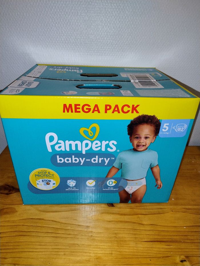 Couches Pampers baby dry taille 5