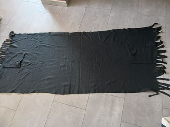 écharpe large avec 2 poches polaire noire 180 x 75 cm neuve