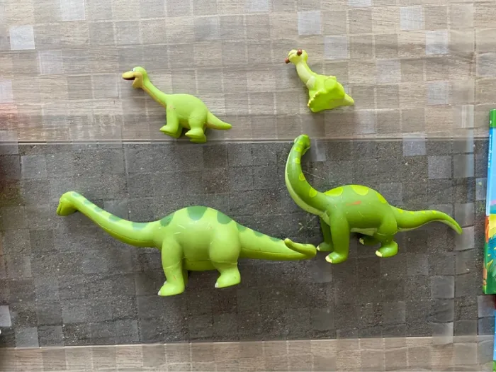 Livre le brontosaure et 4 figurines altaya le monde des dinosaures - photo numéro 7