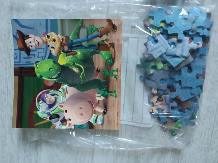 Boite de 3 puzzles de Toys story - photo numéro 4
