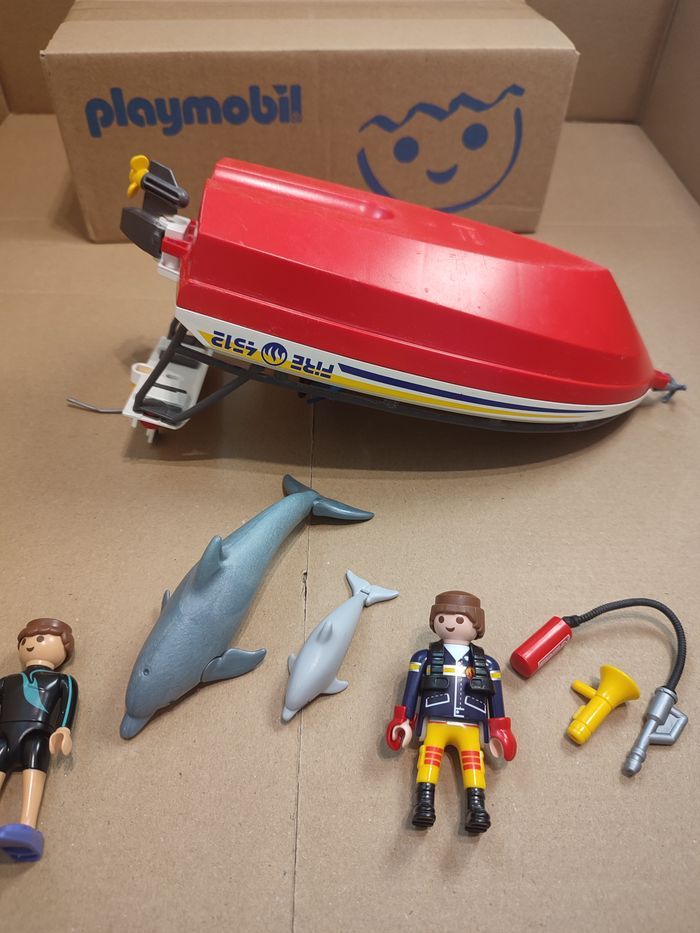 Bateau de pompier et plongeur avec dauphins - occasion - photo numéro 6