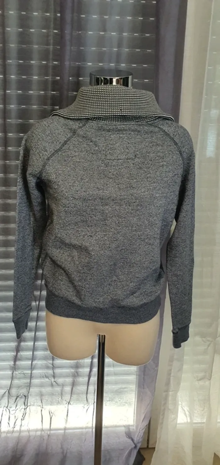 Veste ripcurl comme neuve XS - photo numéro 6